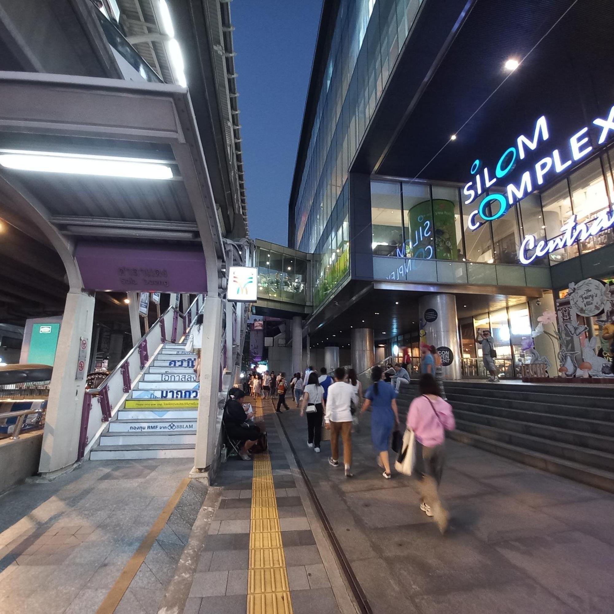 Smile Society Asrama Bangkok