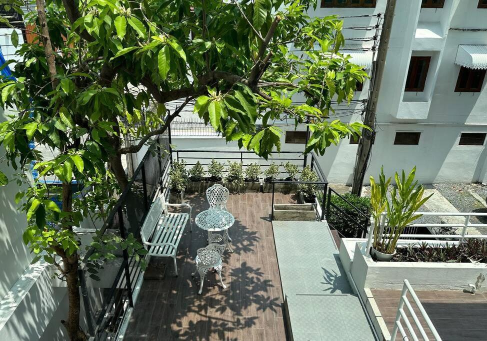 Tree House Sukhumvit 39 Phromphong Casa de férias *