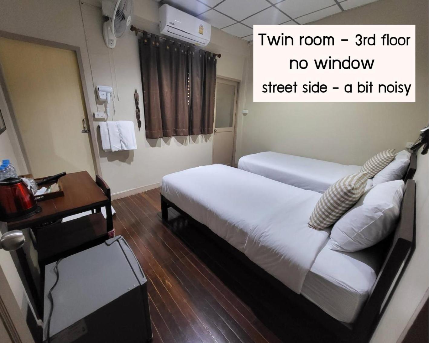 Hotel Achcha - Itsaraphap Mrt Station - Wat Arun Bangkok