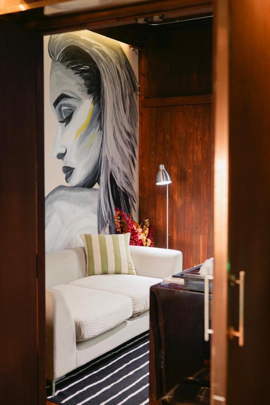 Apartemen New York Loft & Japanese Magic By V4skin