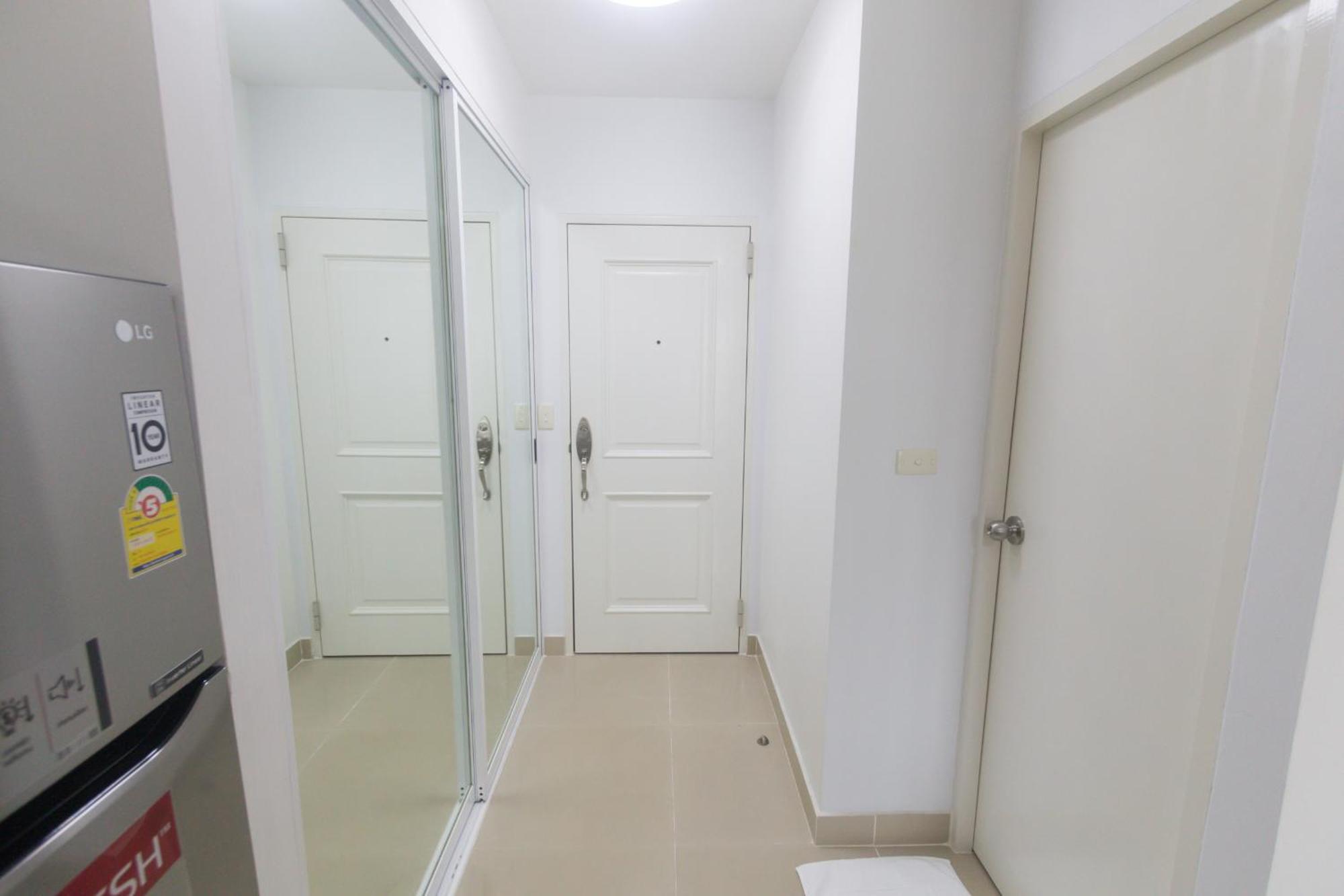 I -house Laguna Garden Rca - Behind Sukhumvit-outer Cbd Apartment Bangkok