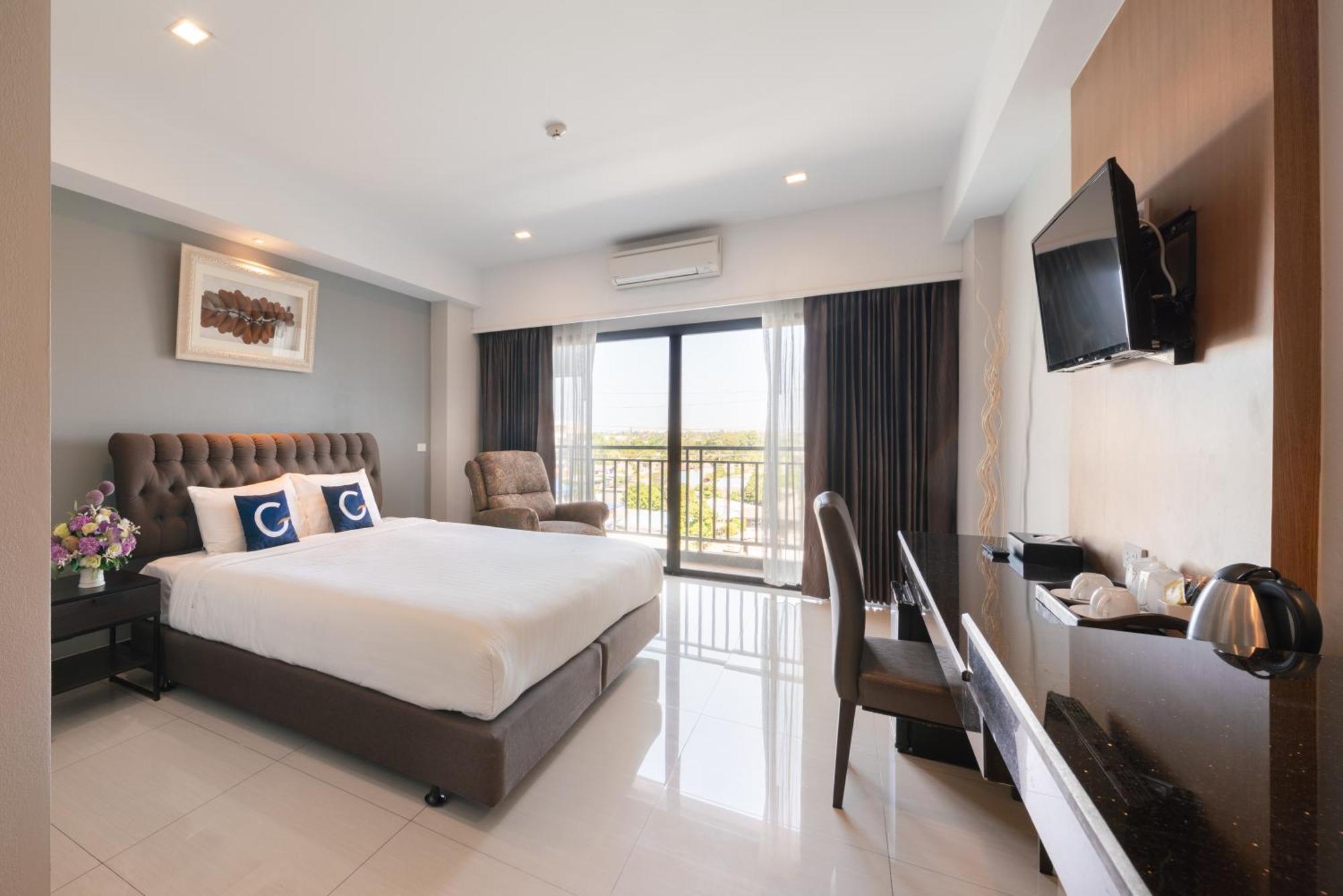 Hotel Golden Foyer Suvarnabhumi Airport 4*