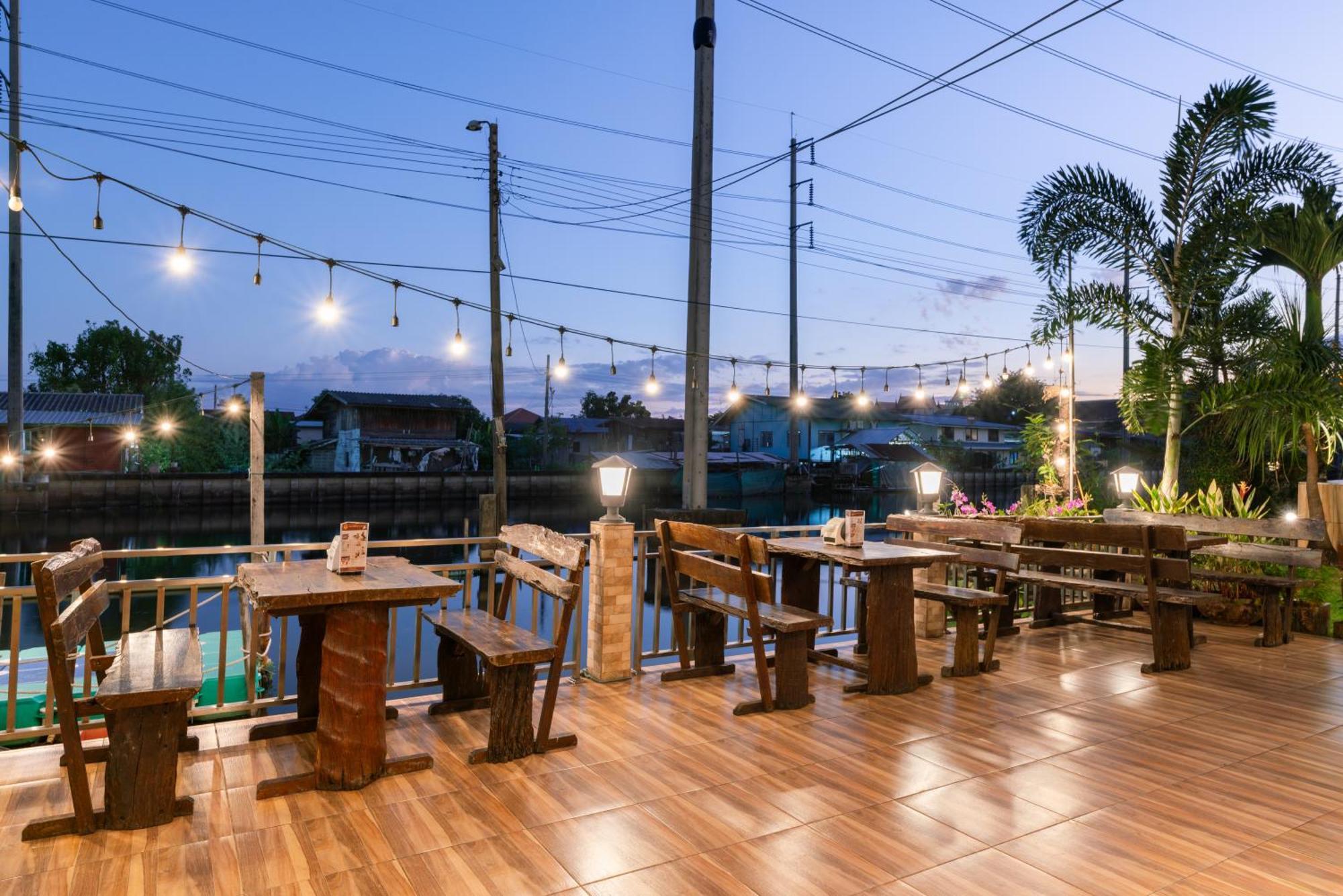 Hotel Golden Foyer Suvarnabhumi Airport 4*