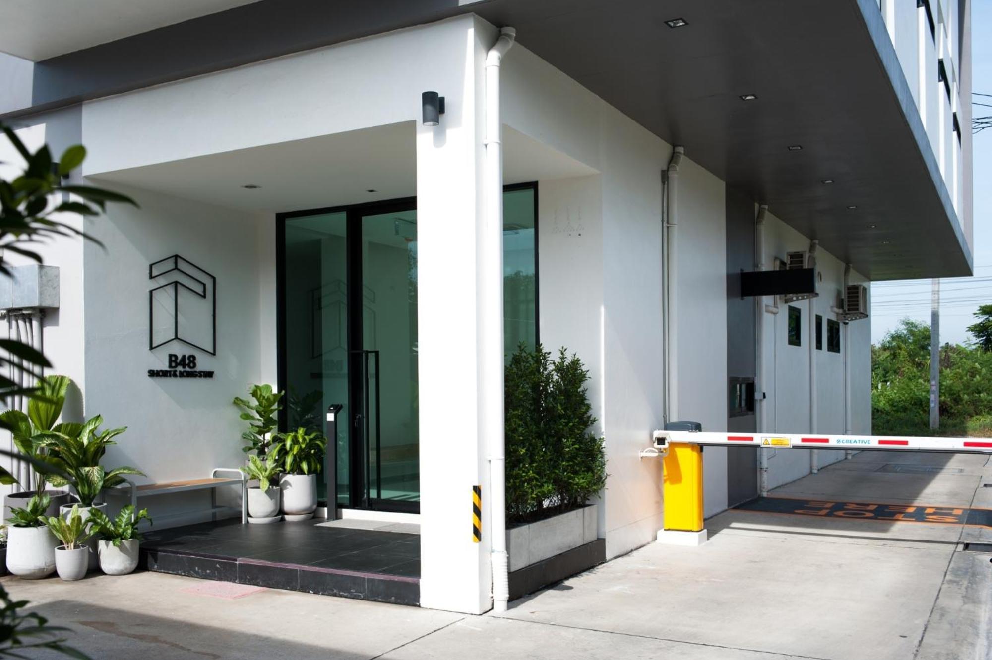 Hotel B48