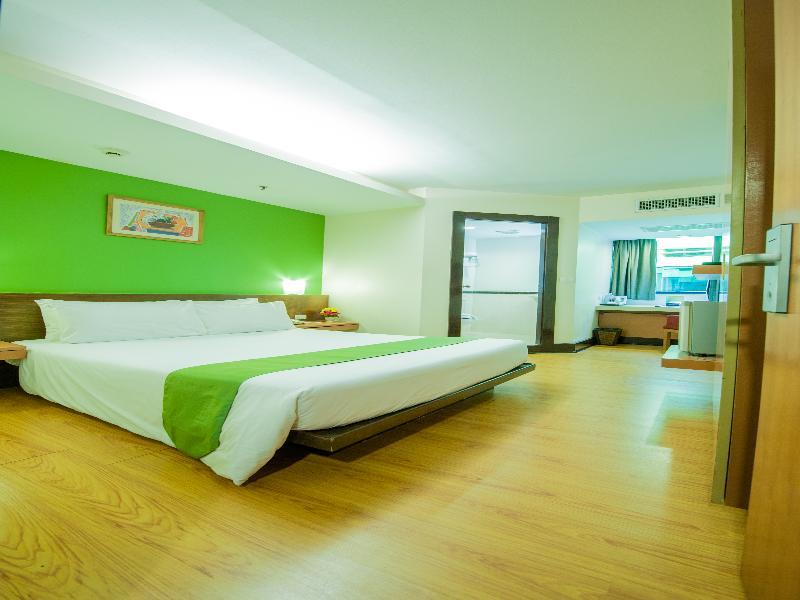 Hotel The Seasons Huamark - Sha Bangkok