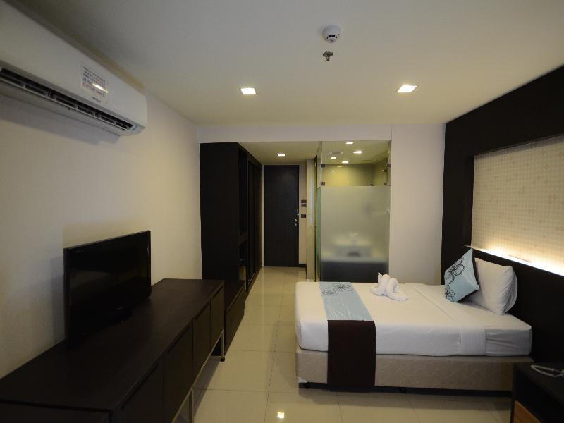 Solace At Srinakarin Hotel 5*