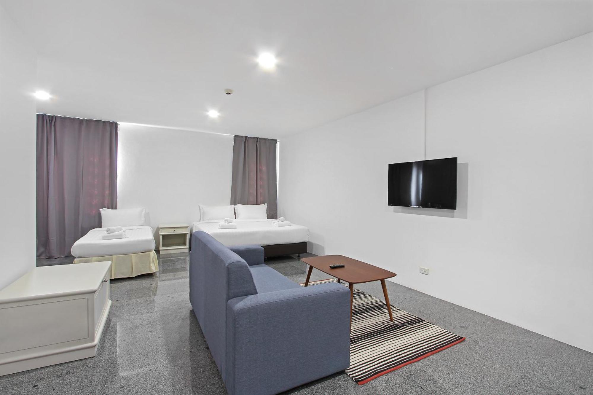 D Varee Xpress Pula Silom,