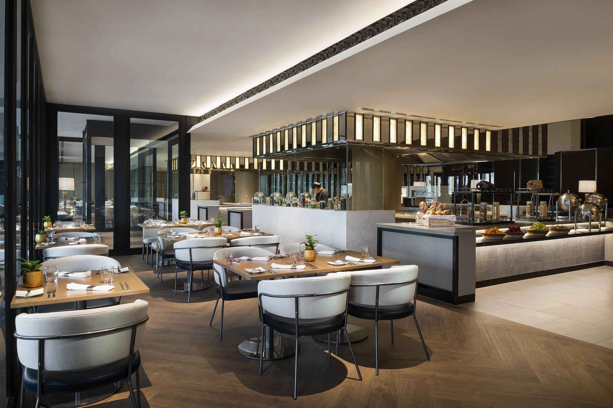 Crowne Plaza Lumpini Park By Ihg Hotel Bangkok