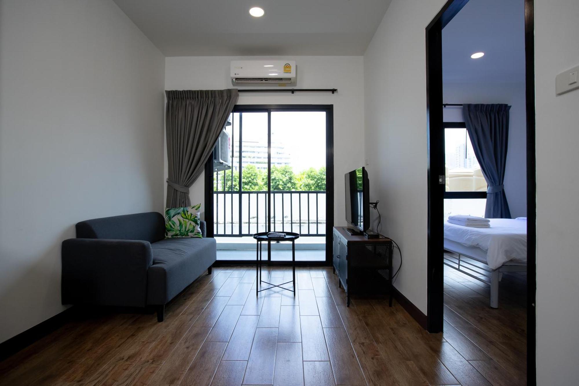 36 Service Bangkok