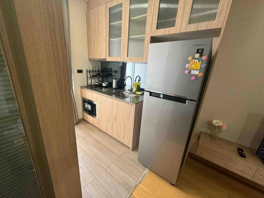 Siamese Exclusive Sukhumvit 42 One Bedroom High Floor Apartment *