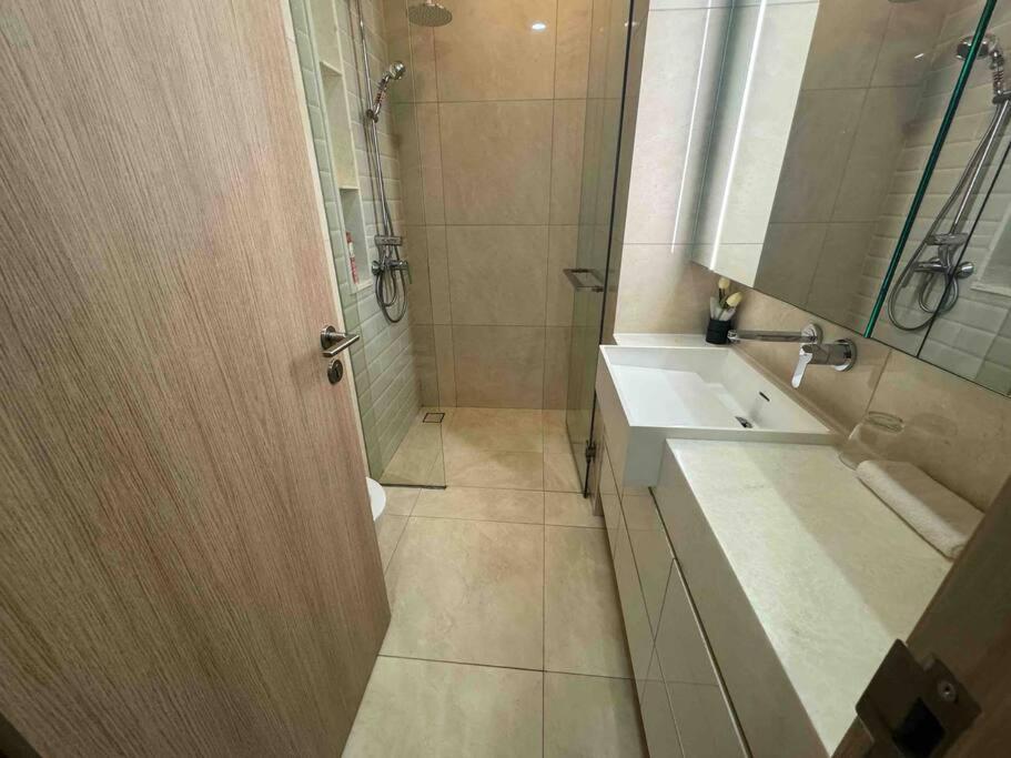 Siamese Exclusive Sukhumvit 42 One Bedroom High Floor Bangkok