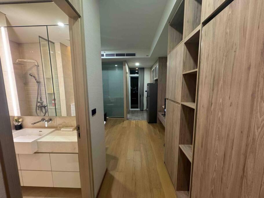 Siamese Exclusive Sukhumvit 42 One Bedroom High Floor *