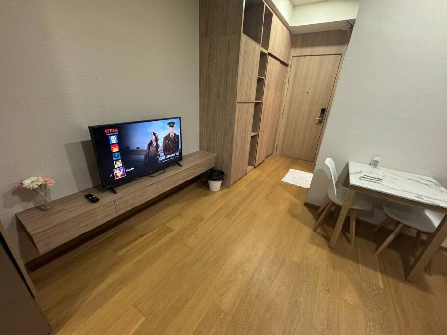 Apartment Siamese Exclusive Sukhumvit 42 One Bedroom High Floor *