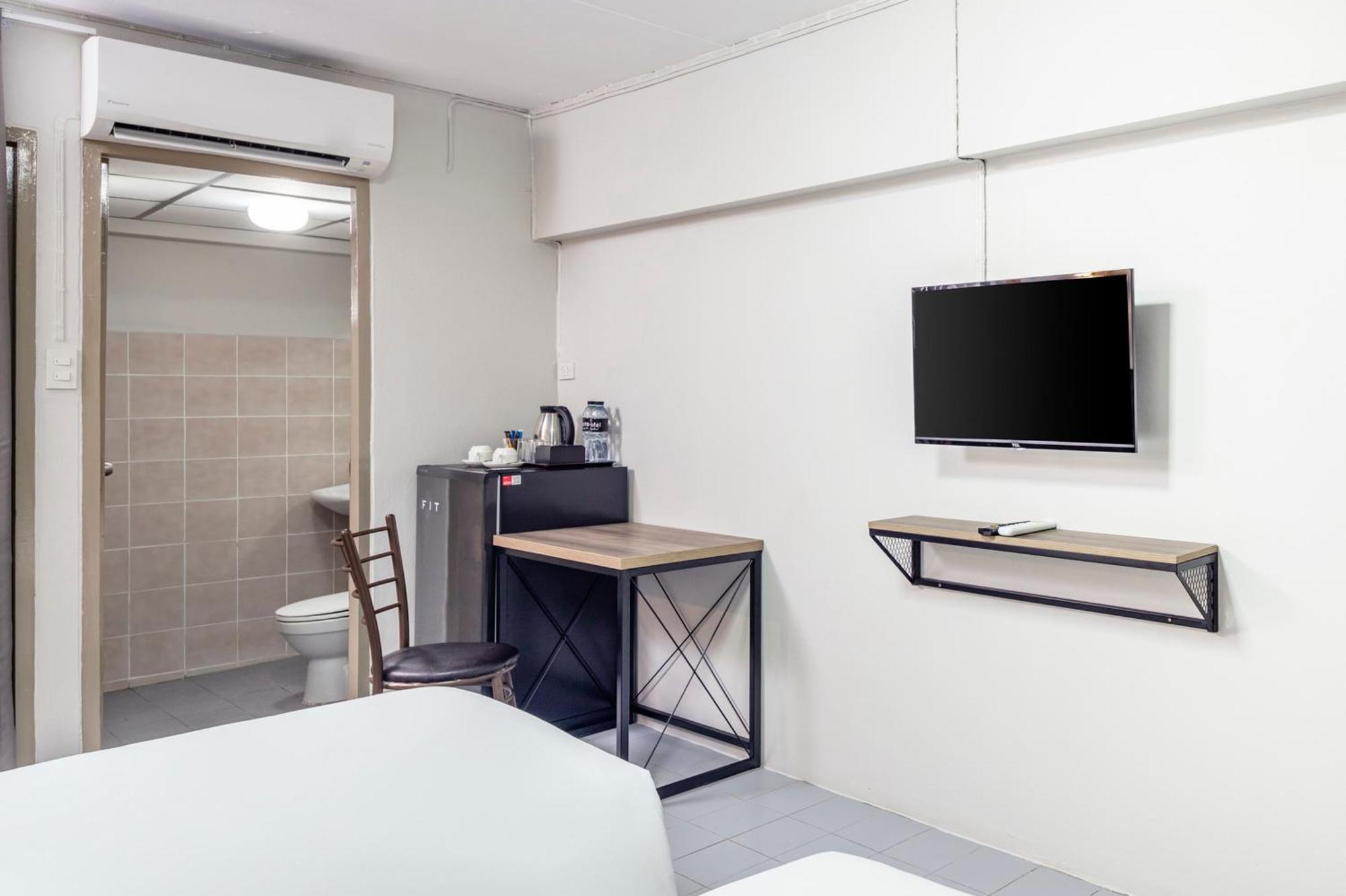 Hotel Livotel Express Ramkhamhaeng 50 - No Parking 3*