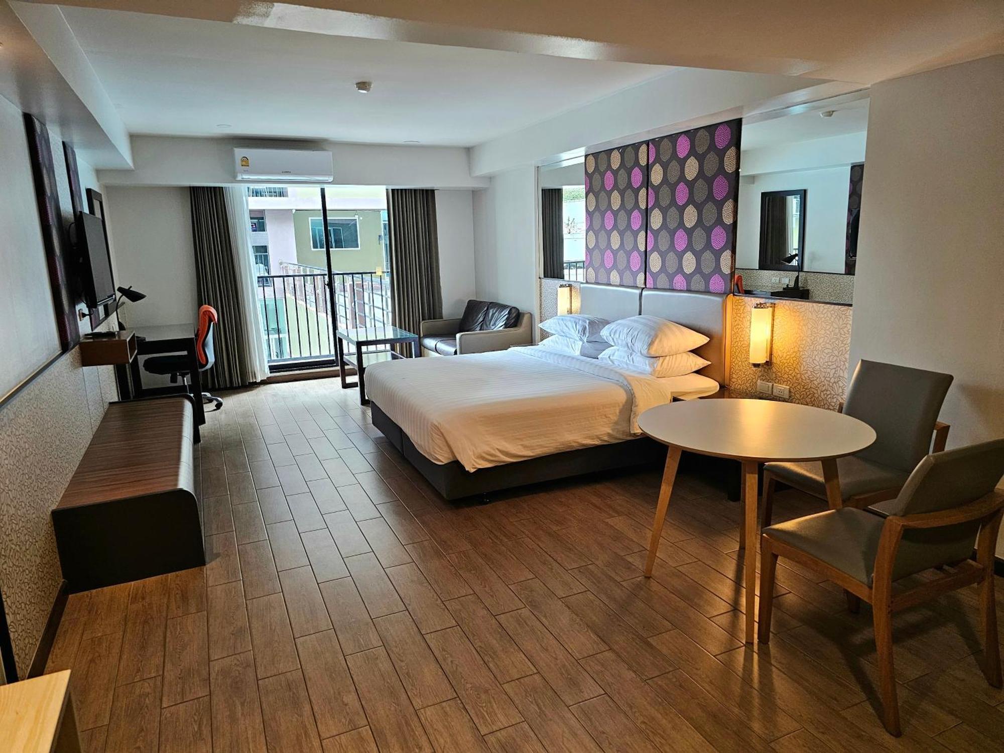 Hotel Dynasty Grande