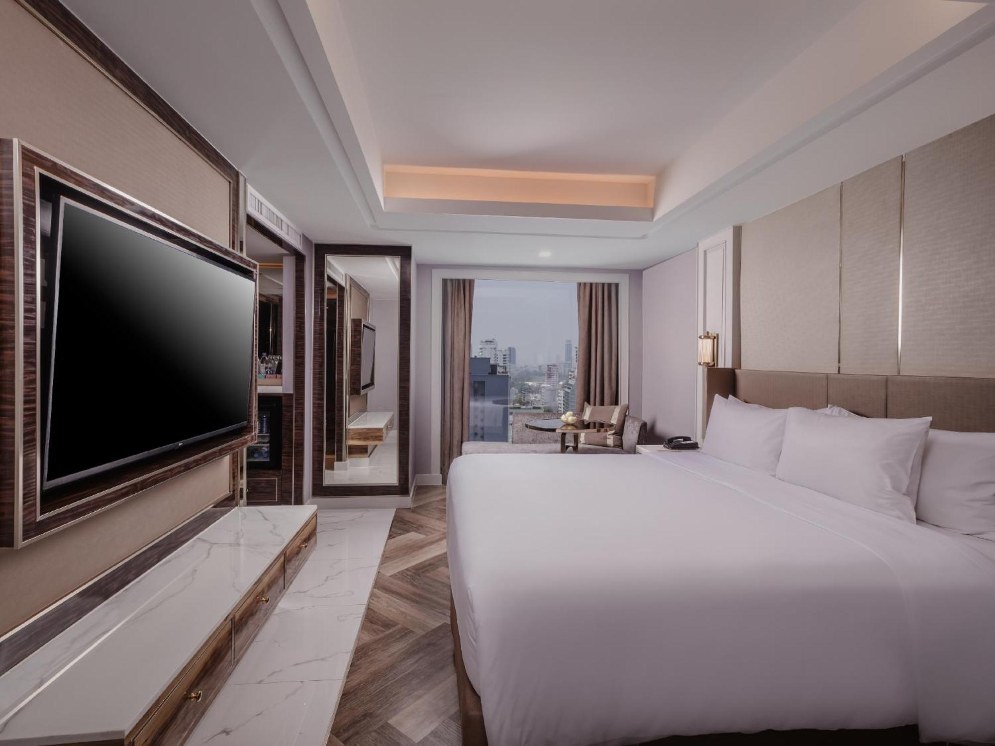 Aira Sukhumvit 11 Hotel 4*
