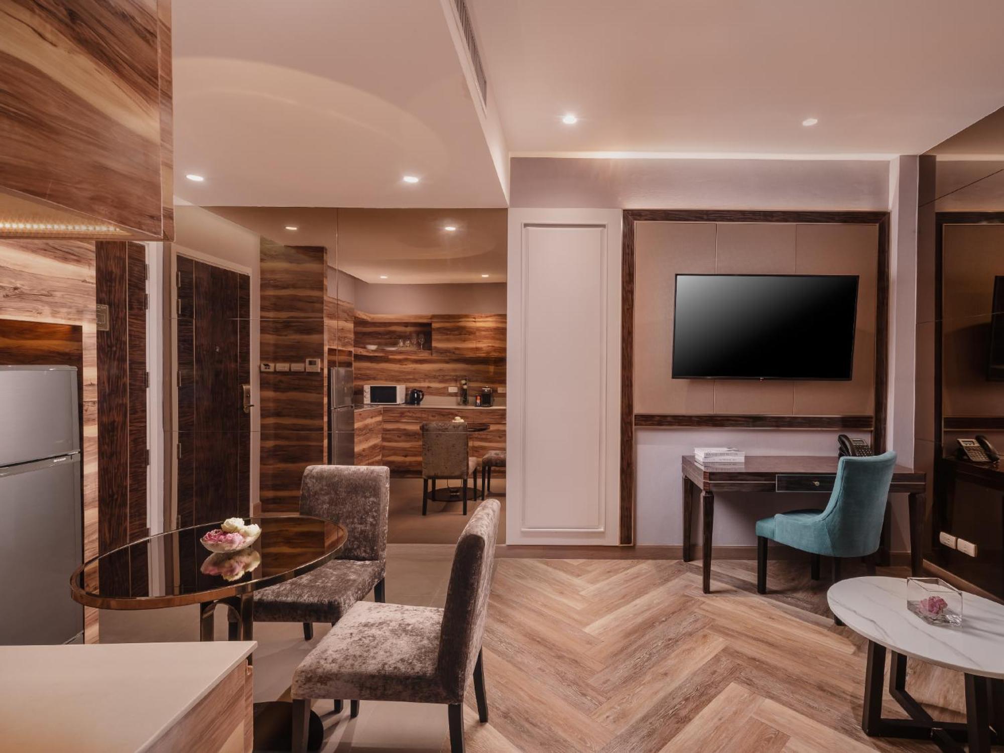 Hotel Aira Sukhumvit 11 4*