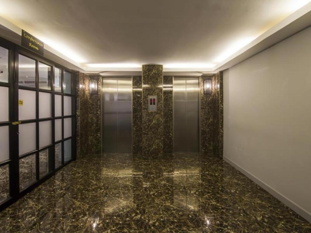 Hotel First House 3*