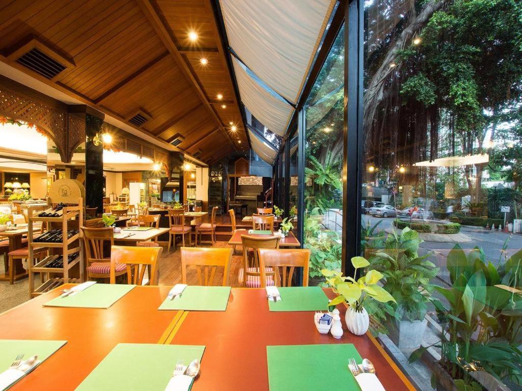 De Moc Bangkok