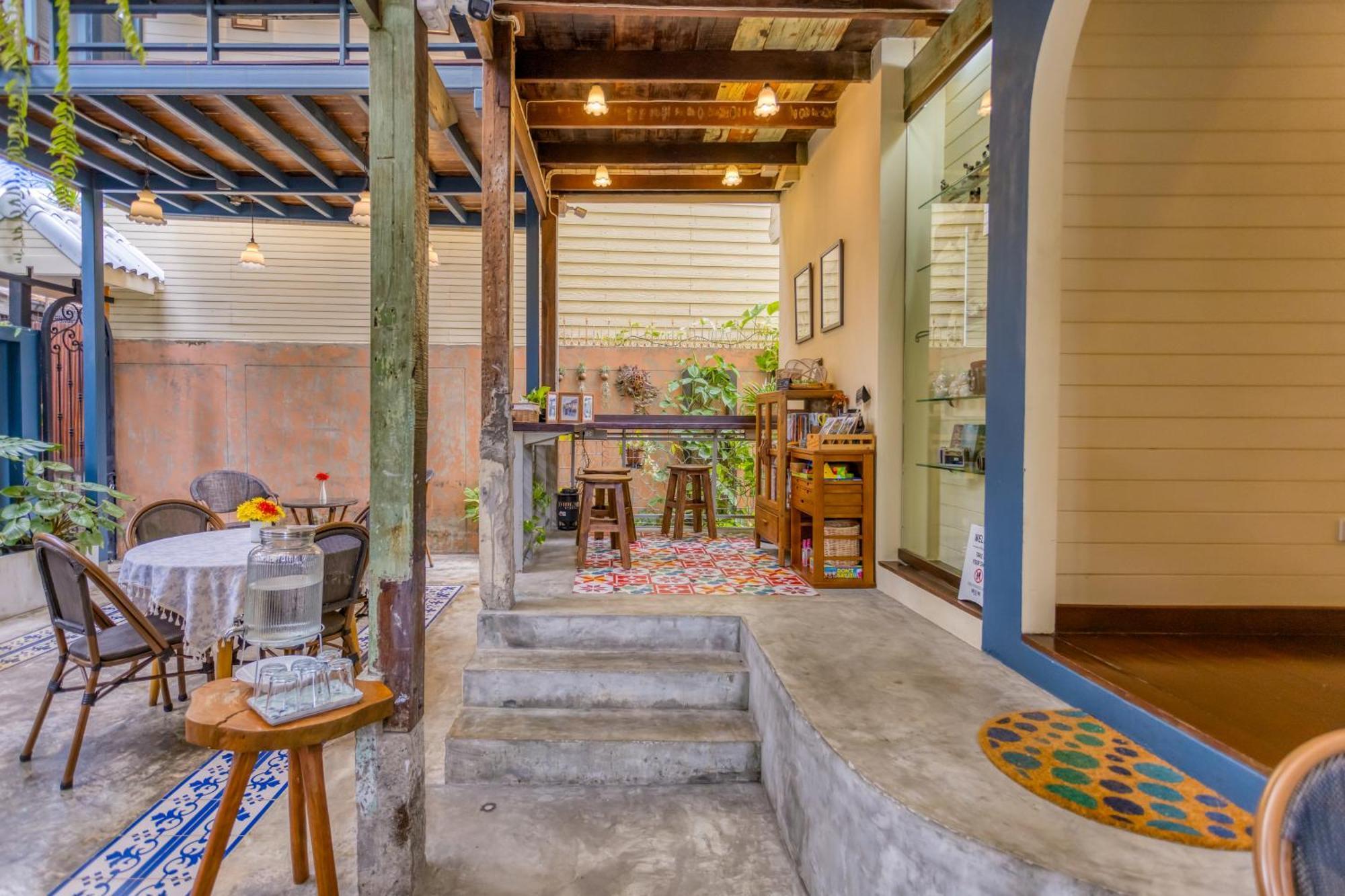 Bed & Breakfast Priya Boutique House
