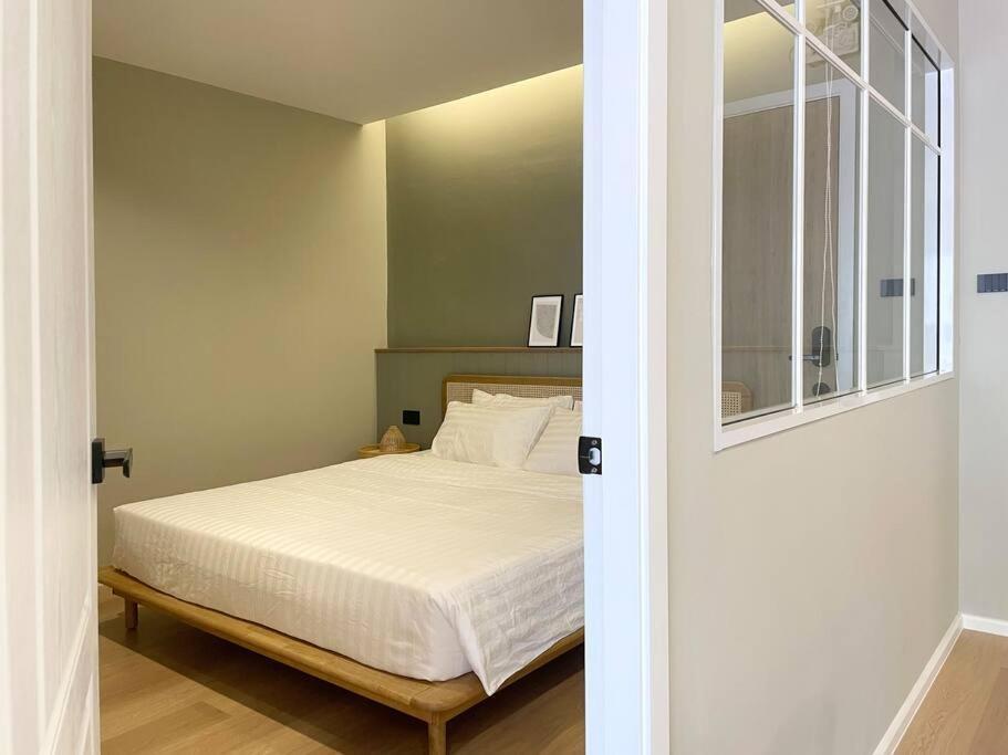 Fl4 Entire Apartment,2br,balcony,5min To Khaosan Apartment *