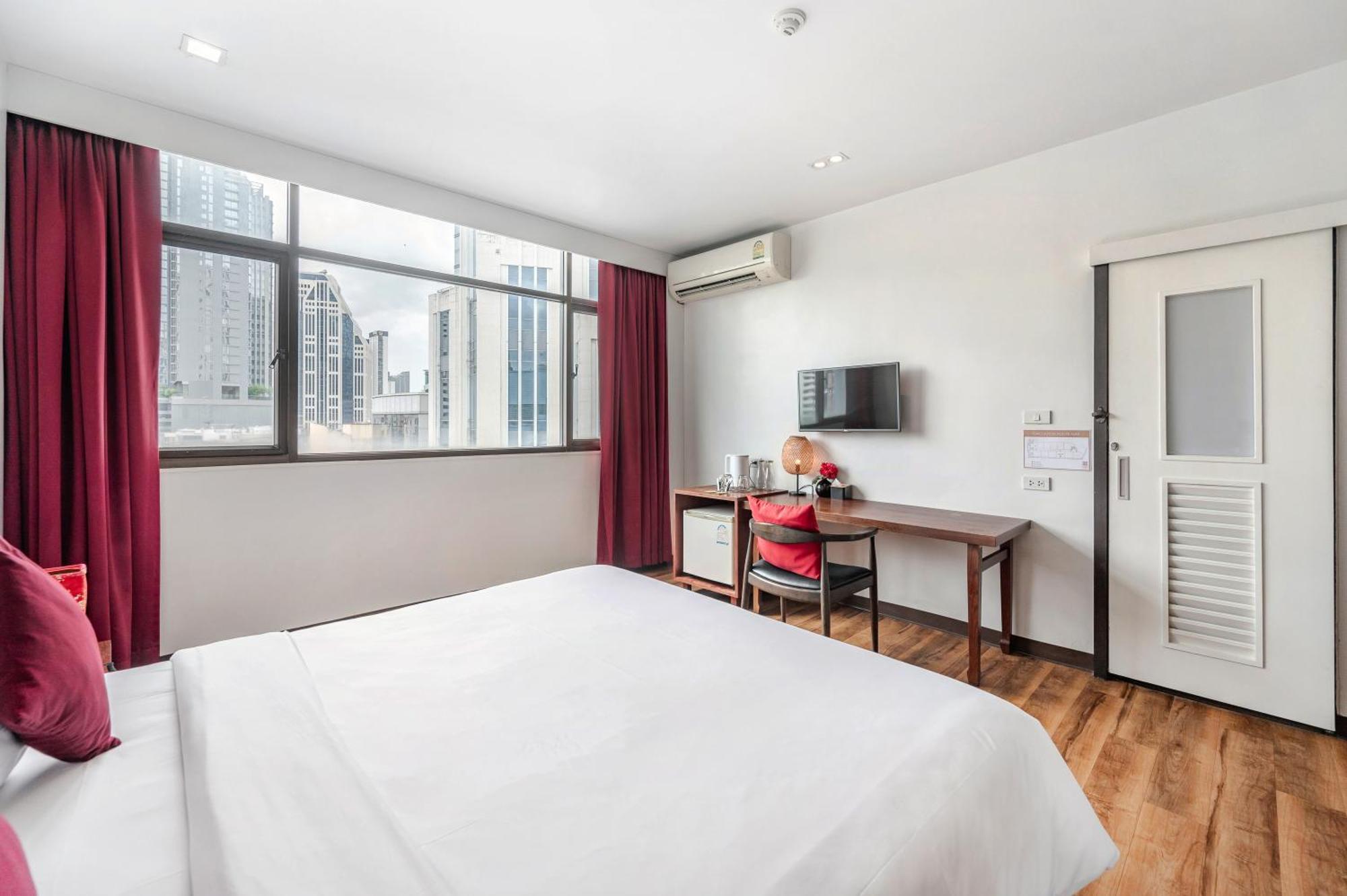 Ruamchitt Plaza Hotel 3*