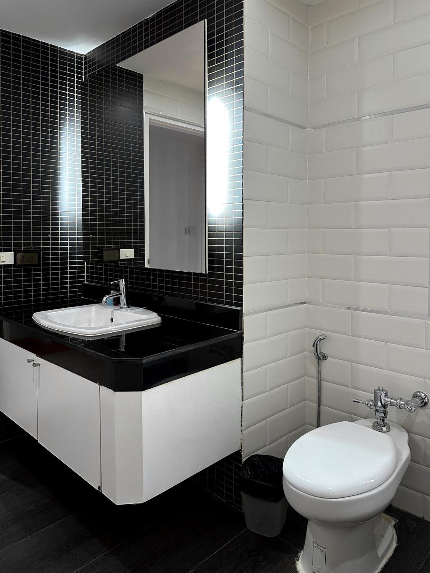 Nantiruj Tower: Serviced In Sukhumvit Soi 8 *