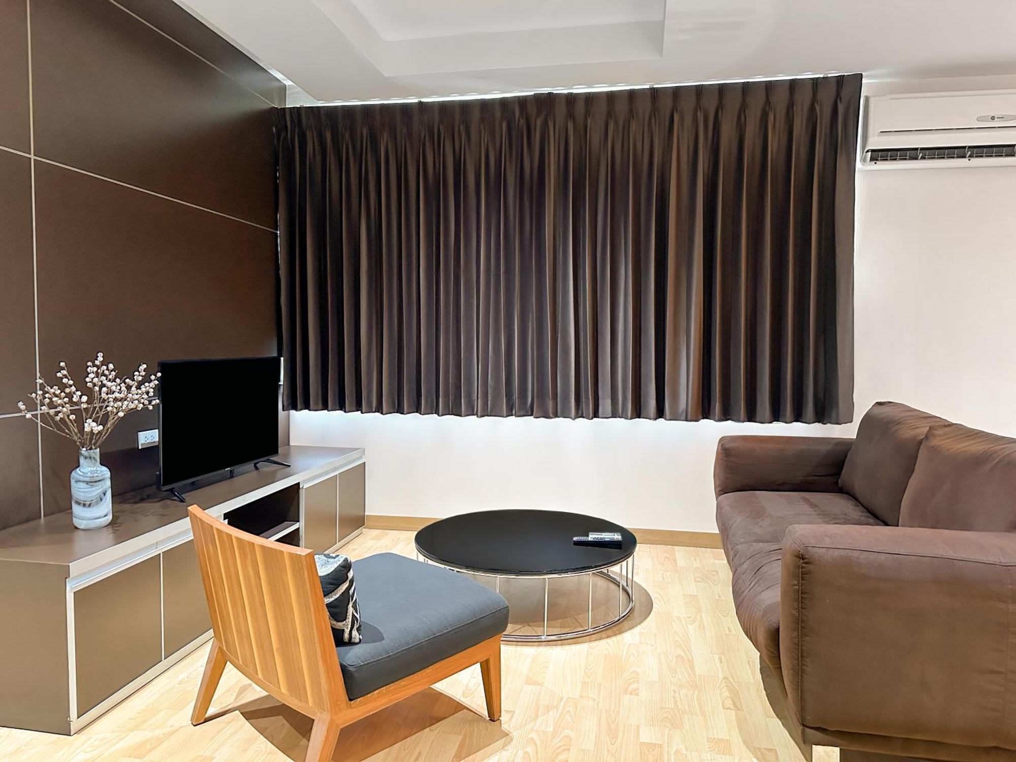 Nantiruj Tower: Serviced In Sukhumvit Soi 8 * Bangkok