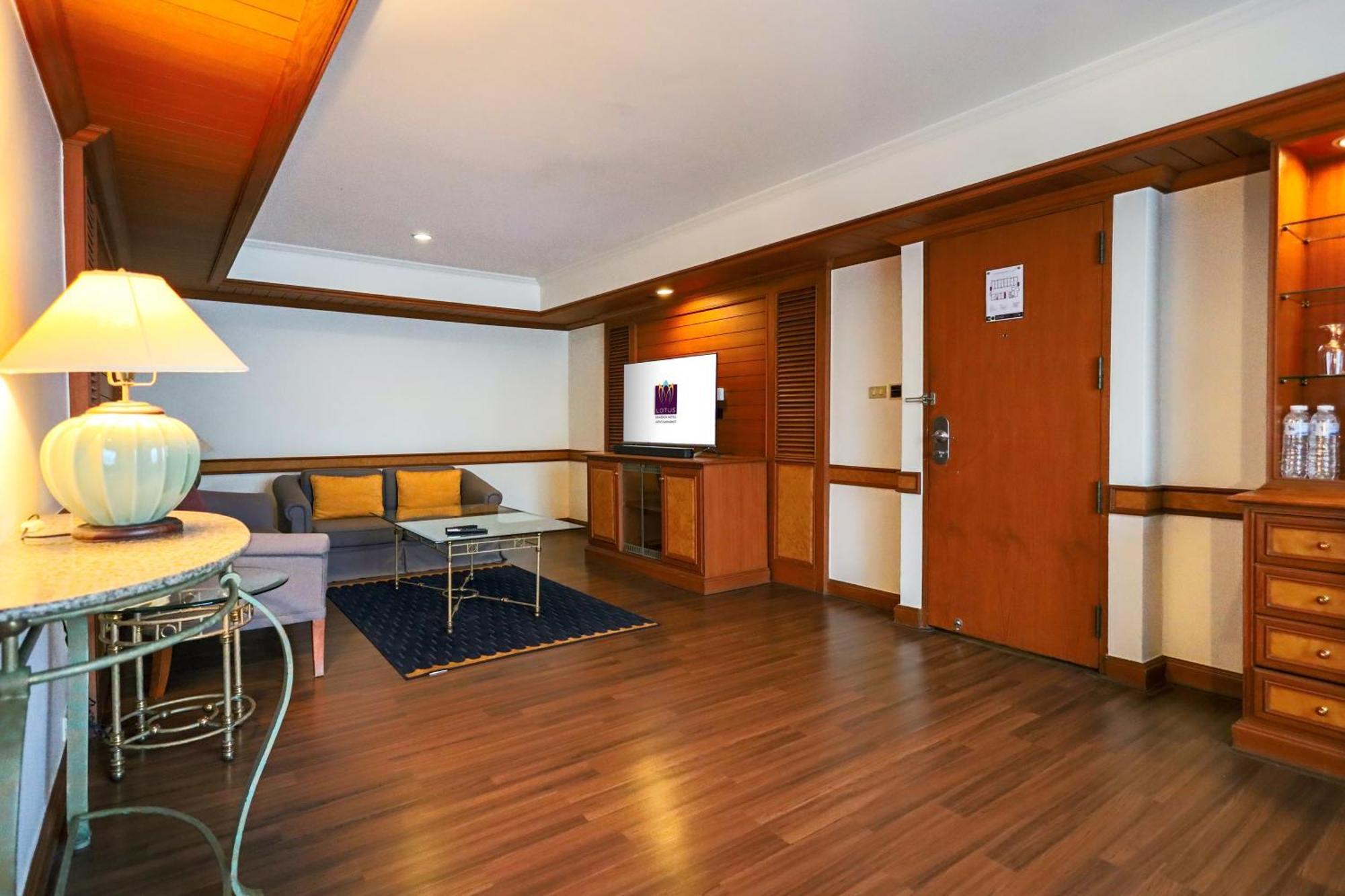 Lotus Sukhumvit 33 By Compass Hospitality Hotel