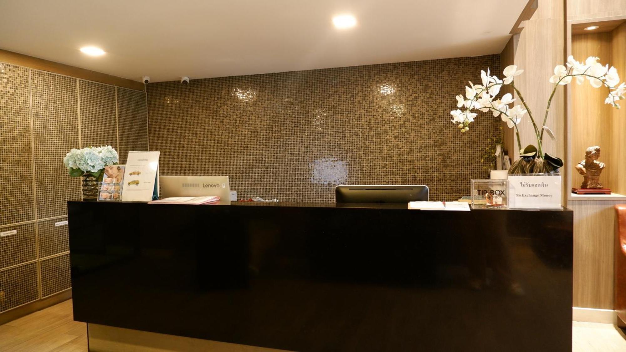18 Aparthotel
