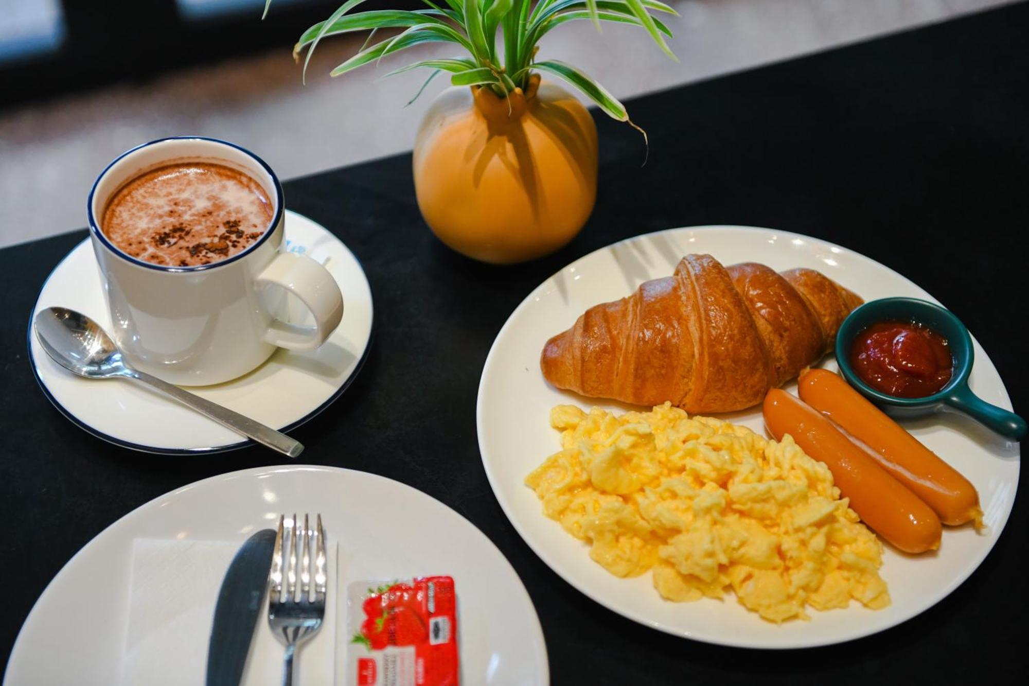 Hostel Lub D Siam - Opposite Mbk & Next To Skytrain - Perfect For Shopping Lovers!