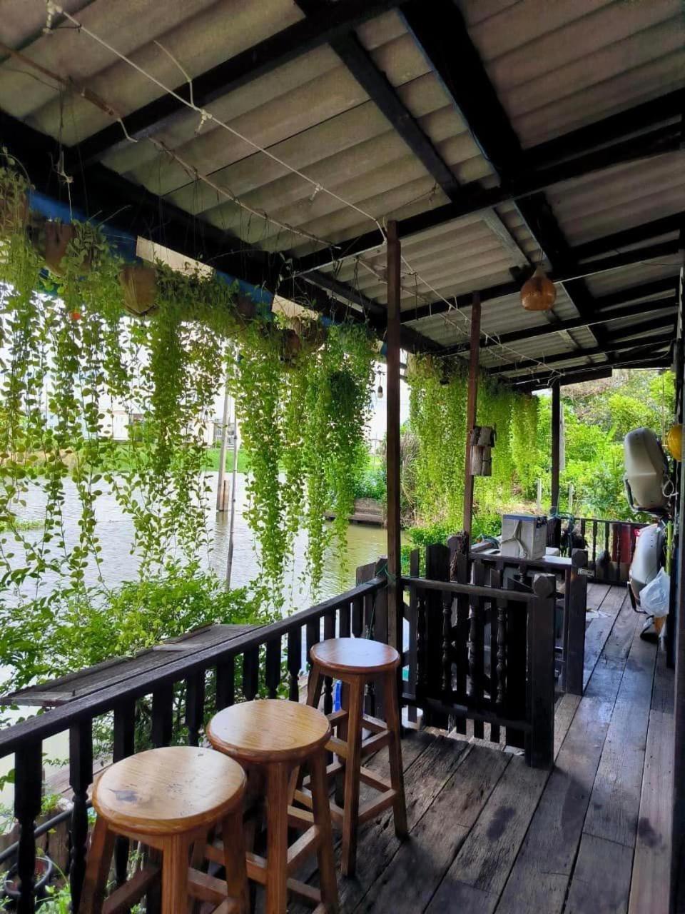 Rumah tetamu Croc Camp