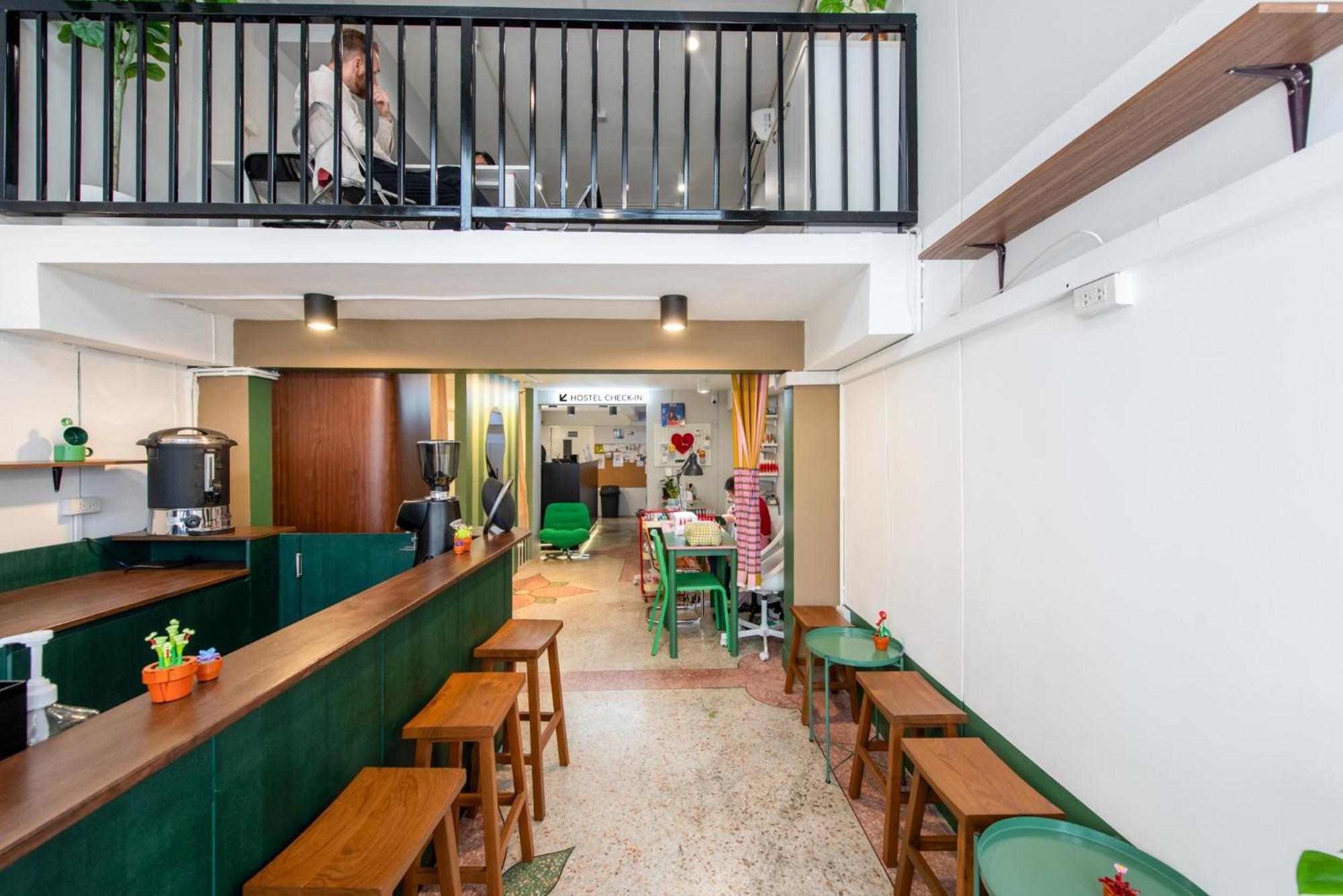 Asrama Piccolo Sukhumvit Hostel- Self Check-in After 6 Pm Bangkok