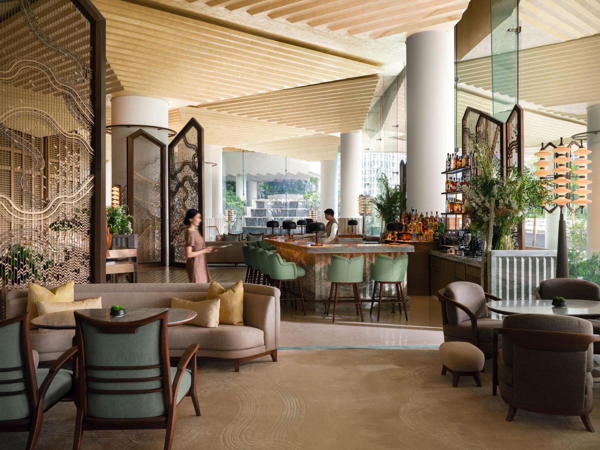 Dusit Thani Hotel 5*