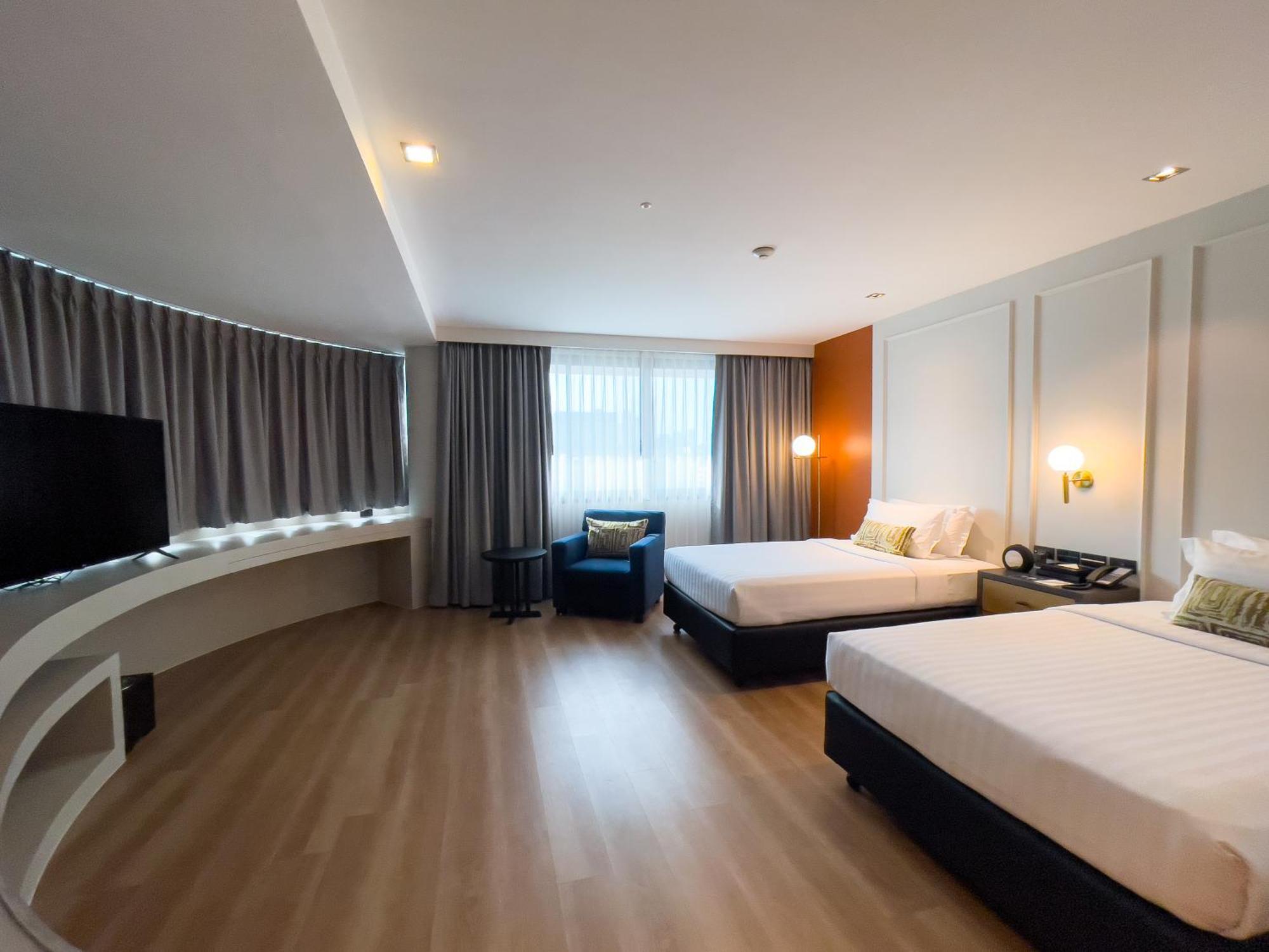 Hotel A-one 4*
