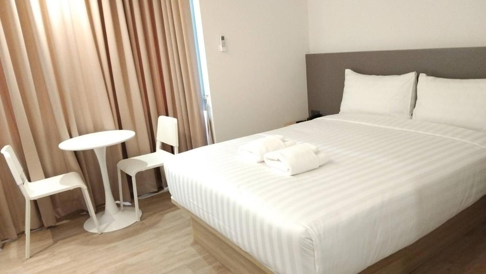 Prom Hotel