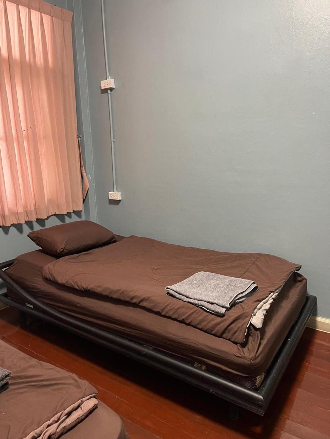 Sura Hostel Bangkok Near Mrt Phra Ram 9 Hostel