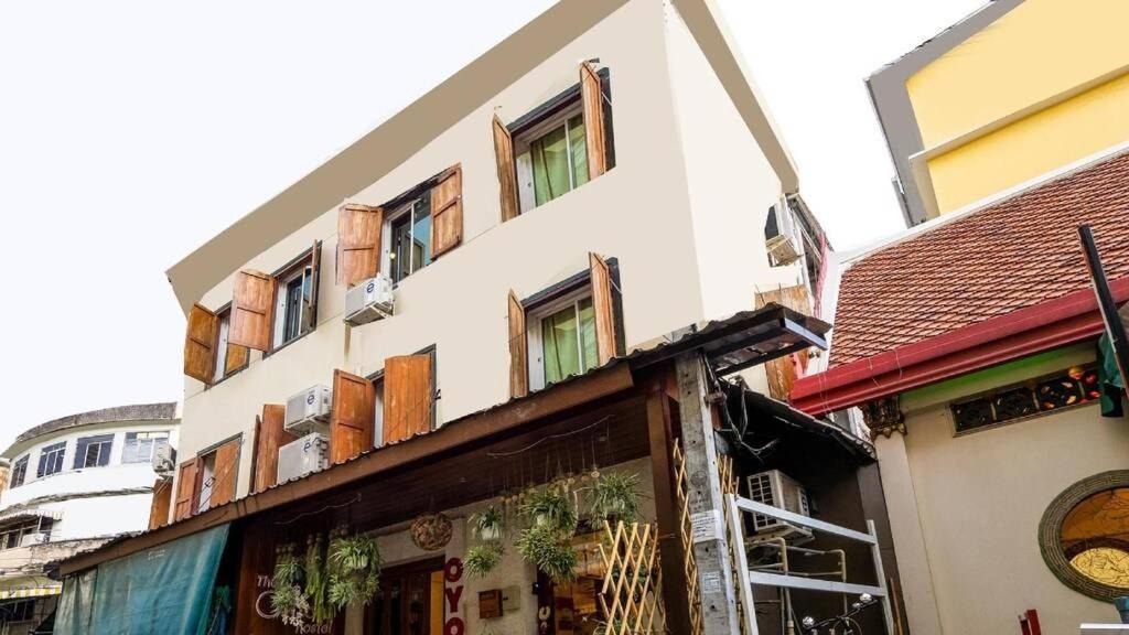 Asrama 100 Years Building Old Town By Seen Bangkok