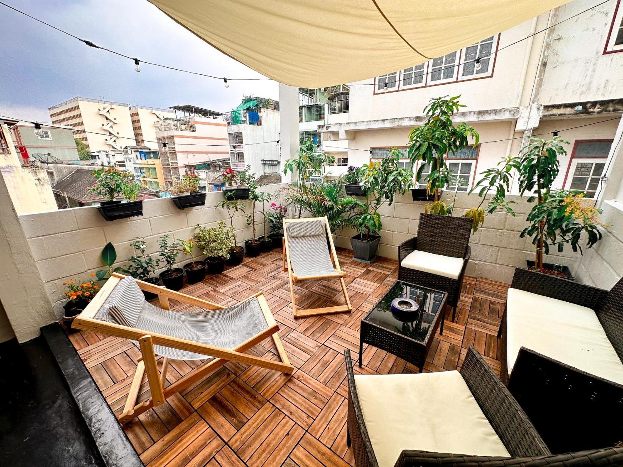 Neighborhood Hostel Bangkok