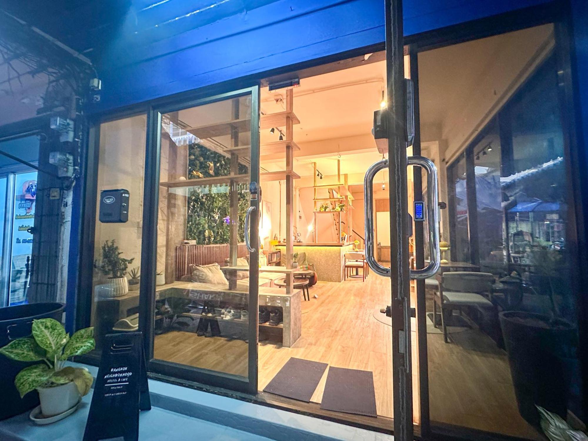 Neighborhood Hostel