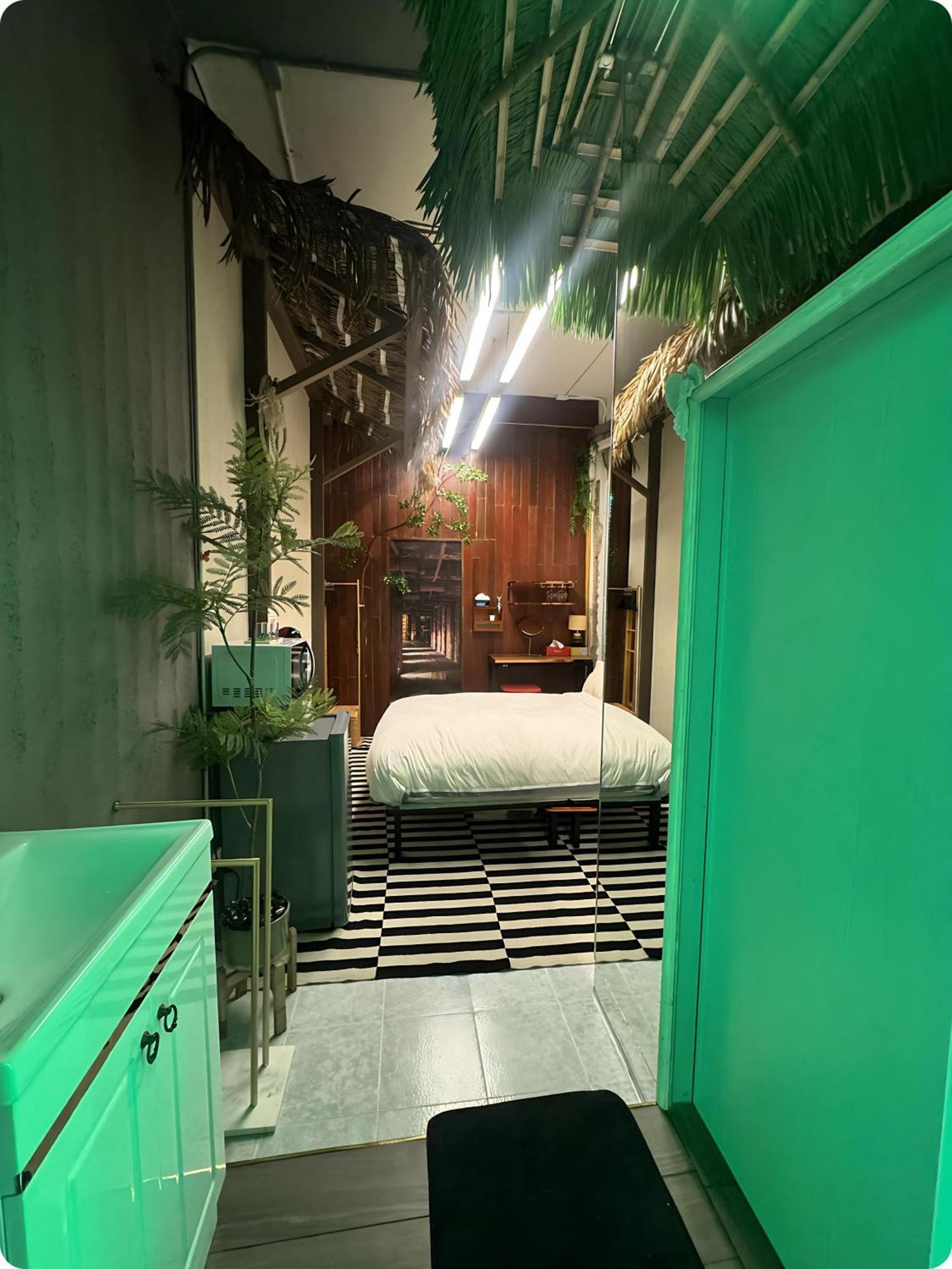 New York Loft & Japanese Magic By V4skin Bangkok