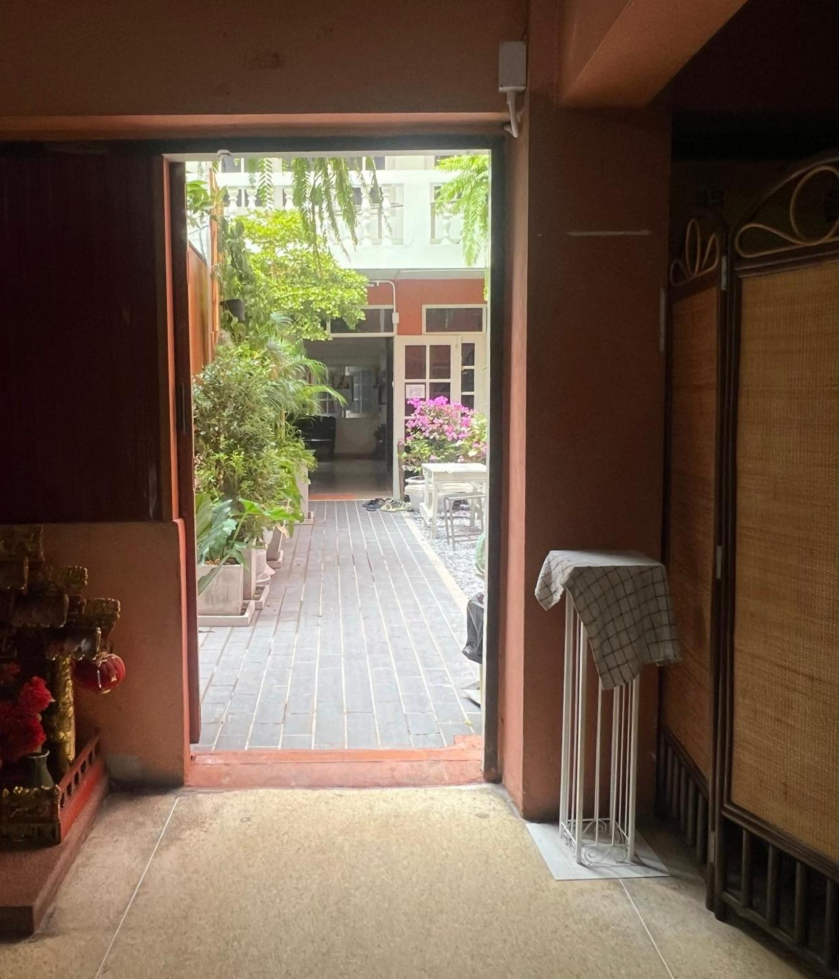 Vonden Garden By Merry V Bangkok