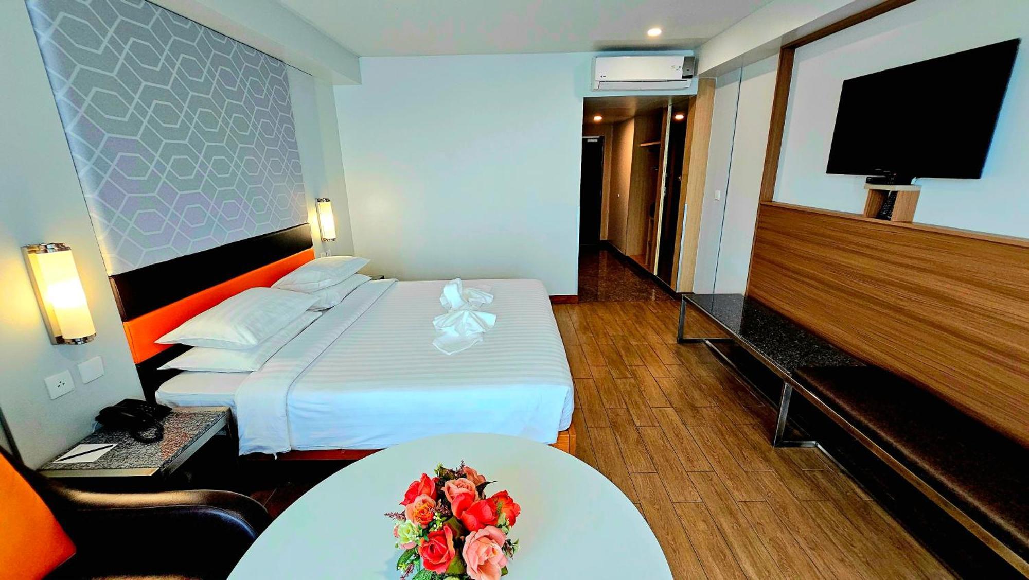 Dynasty Grande Hotel 4*