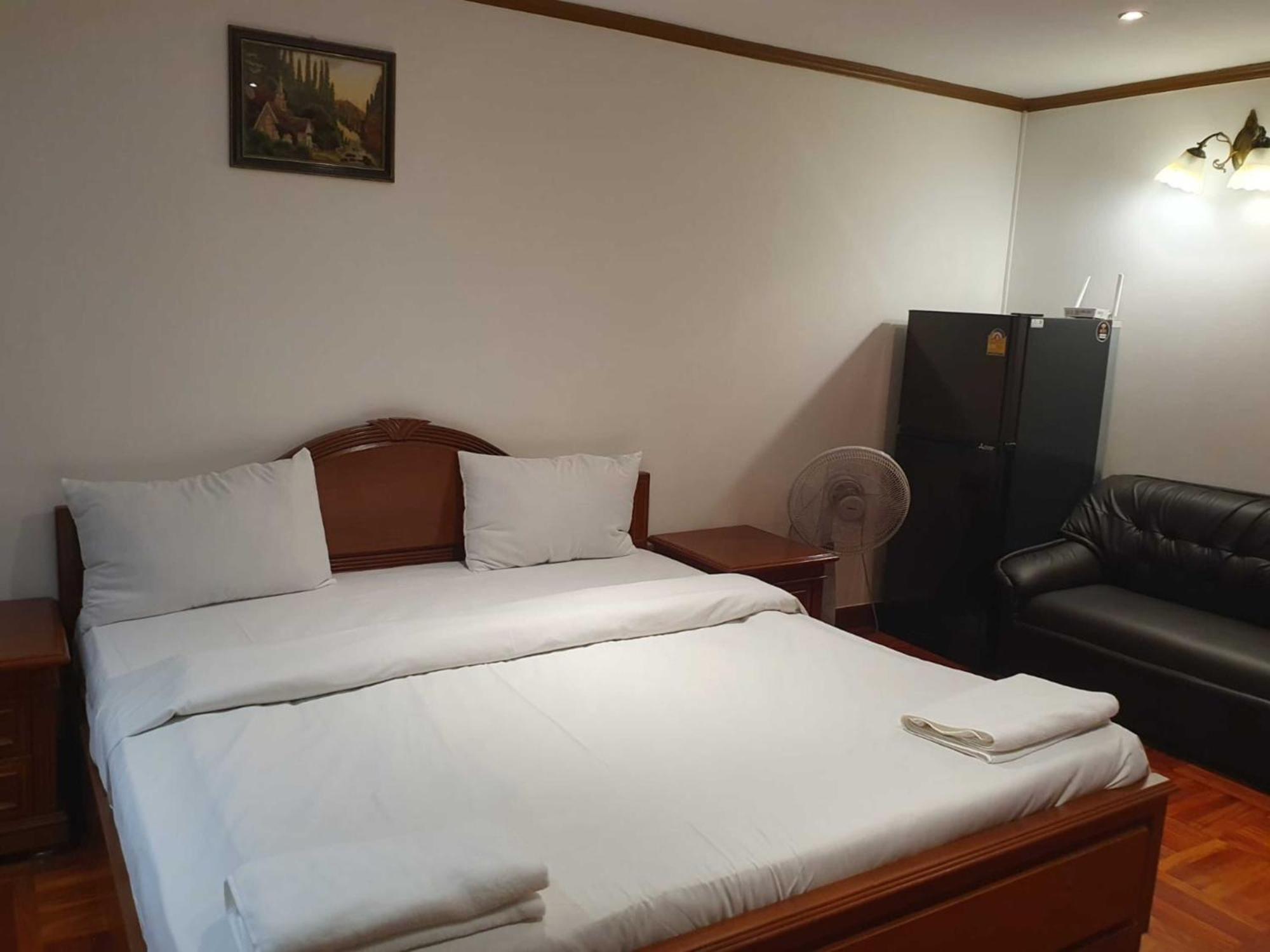 Hotel Omni Tower Sukhumvit Nana Direct 3*