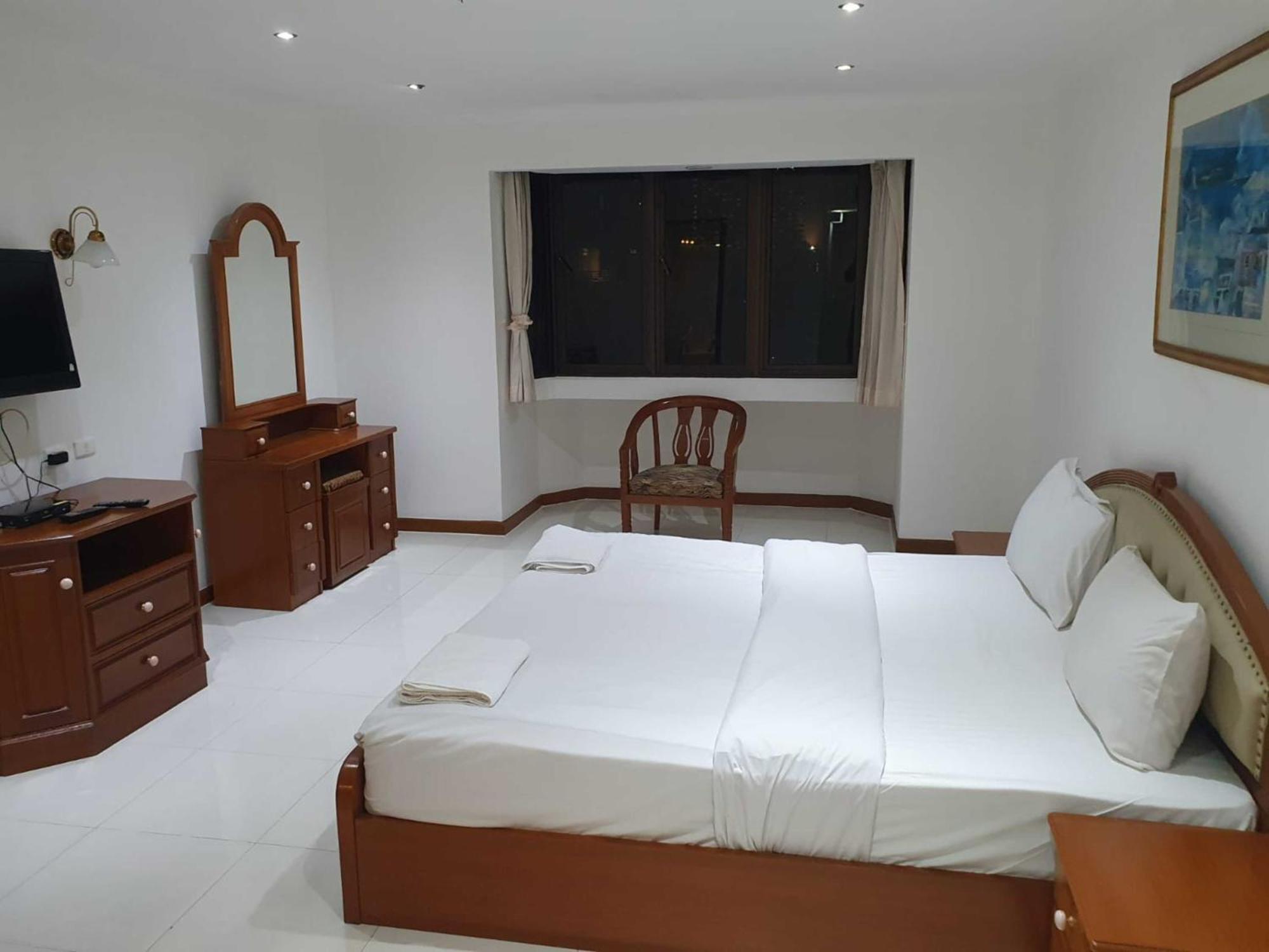 Apartemen Affordable Serviced In Nana Omni Tower - Prime Sukhumvit Location *