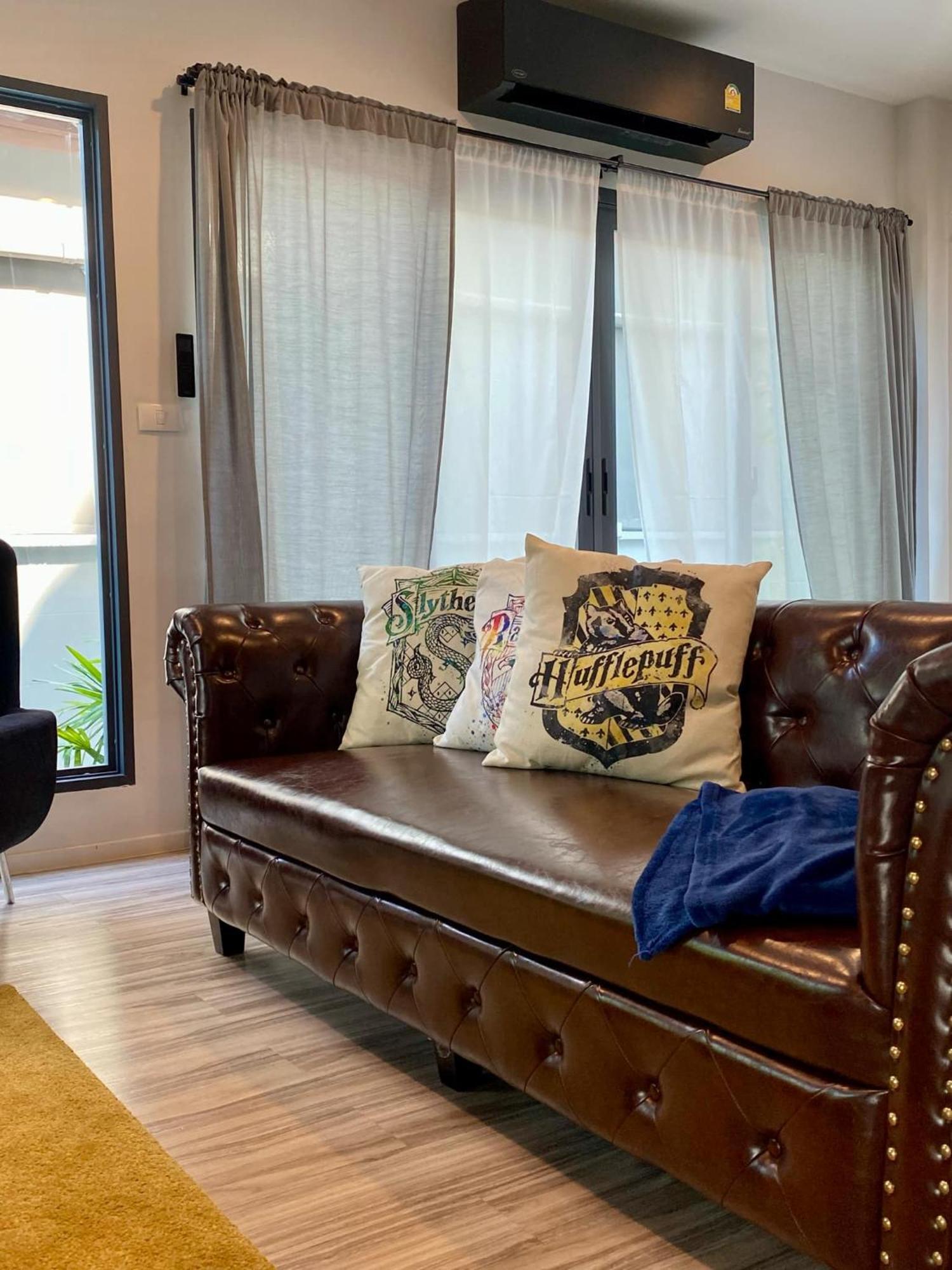 Stylish2bd Pool&gym Near Airport Holiday home Bangkok