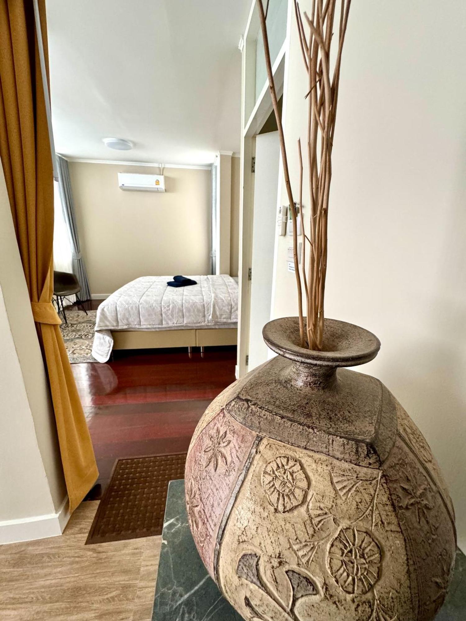 Em Sukhumvit - Near Terminal 21, Em District Malls, Bts And Mrt Lines Bangkok
