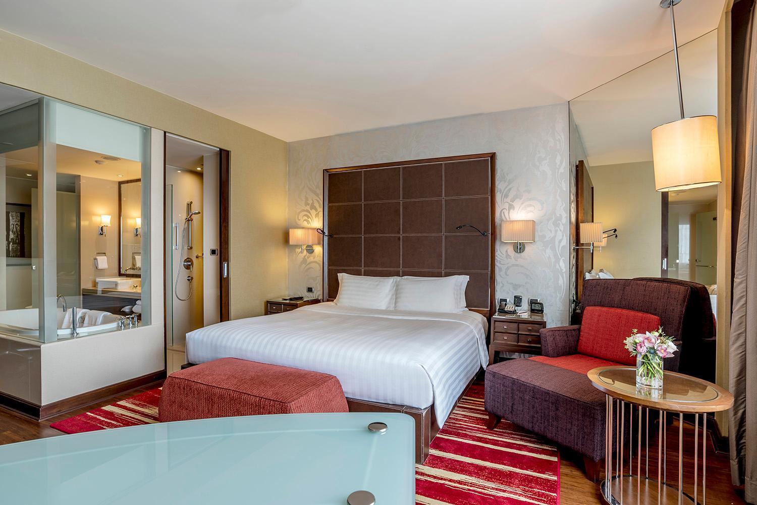 Hilton Grande Asoke Hotel 5*