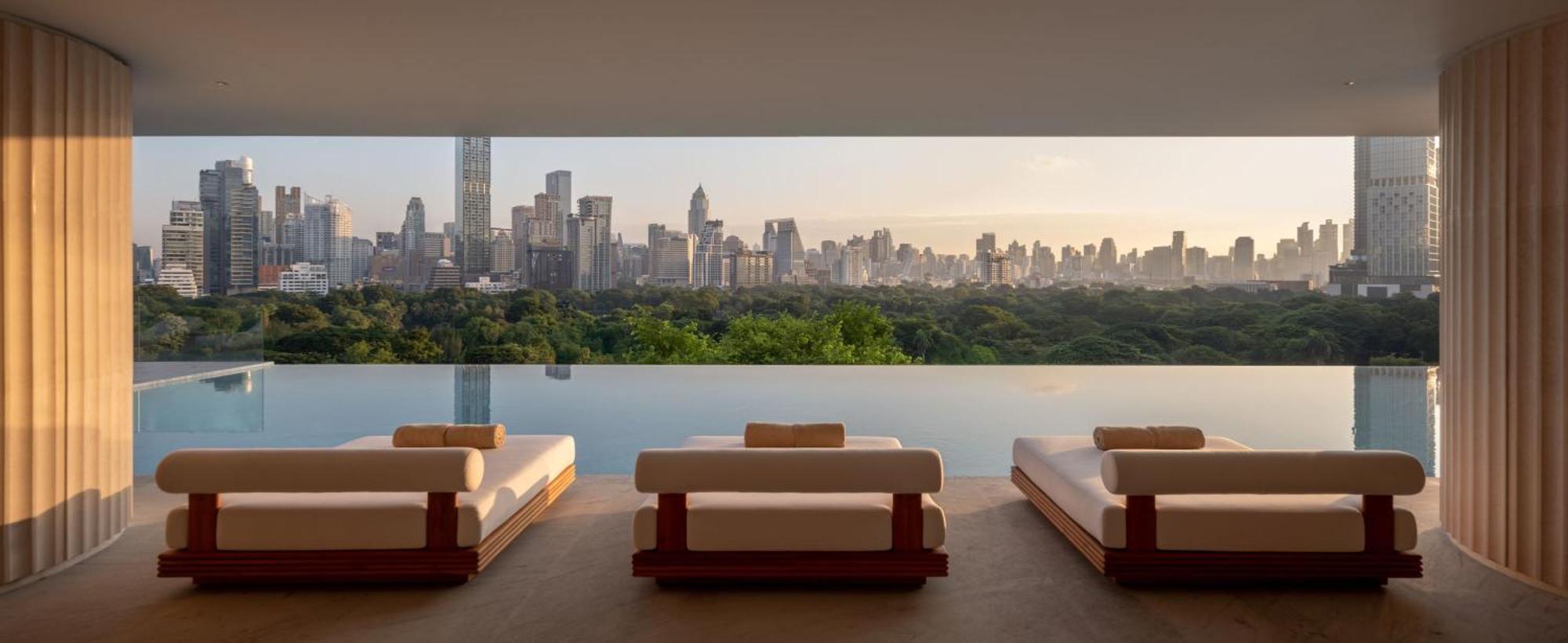 Dusit Thani Hotel Bangkok