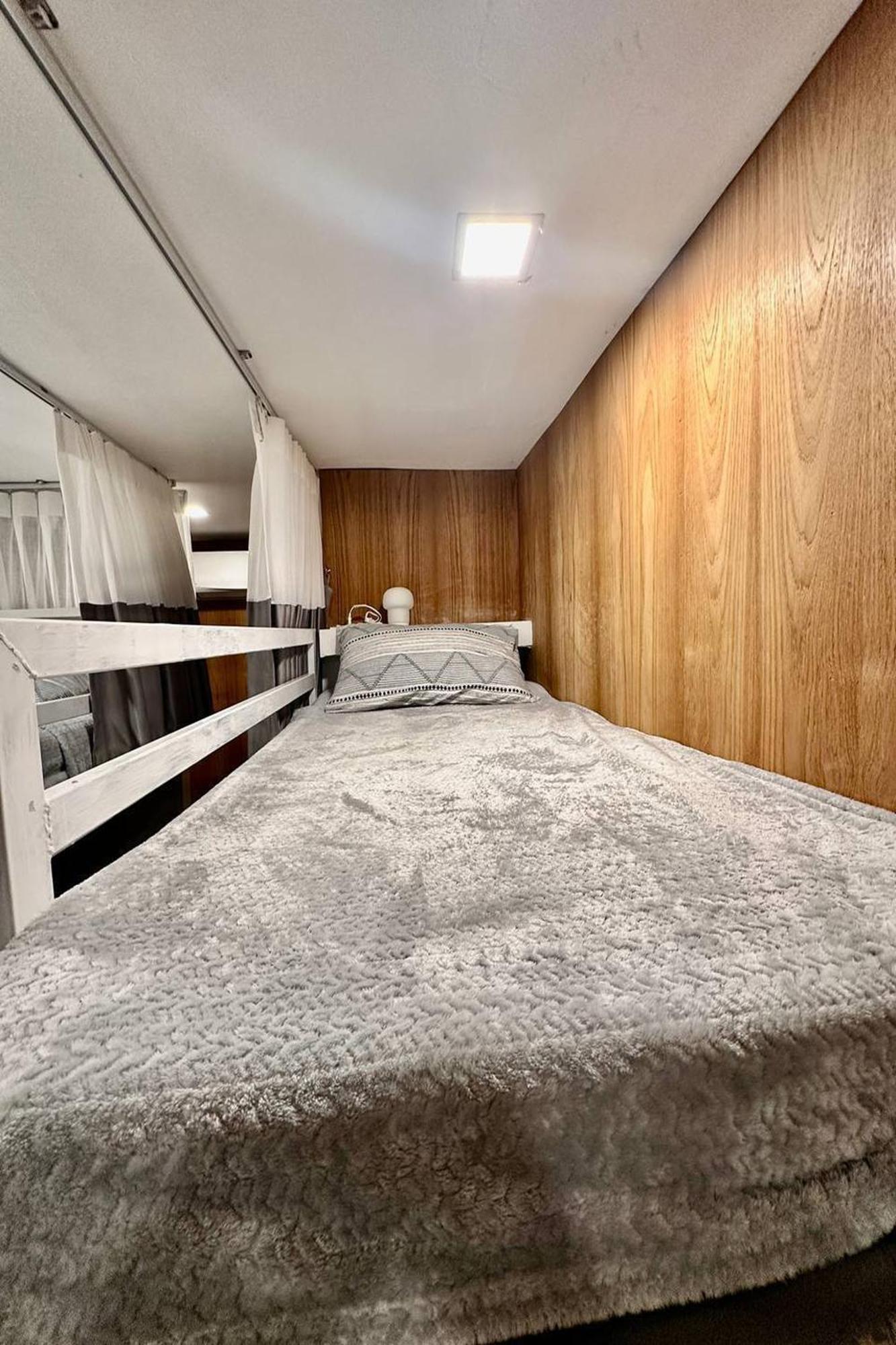 Blu Ari Stylish Gay Poshtel *